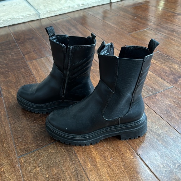 Excellent condition boots - Picture 3 of 5